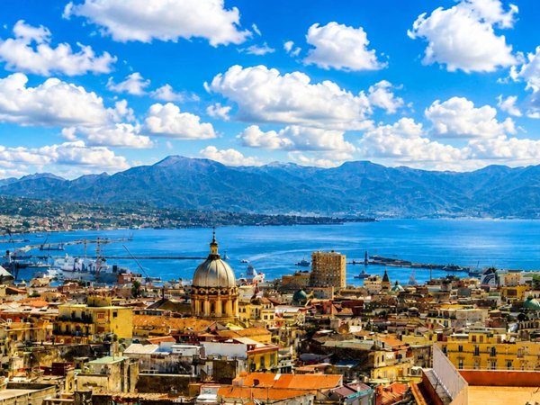 appartamento in vendita a Napoli in zona Arenella