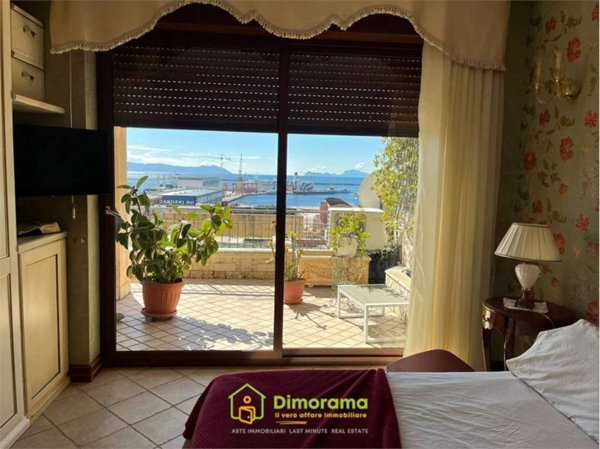 appartamento in vendita a Napoli in zona Mercato