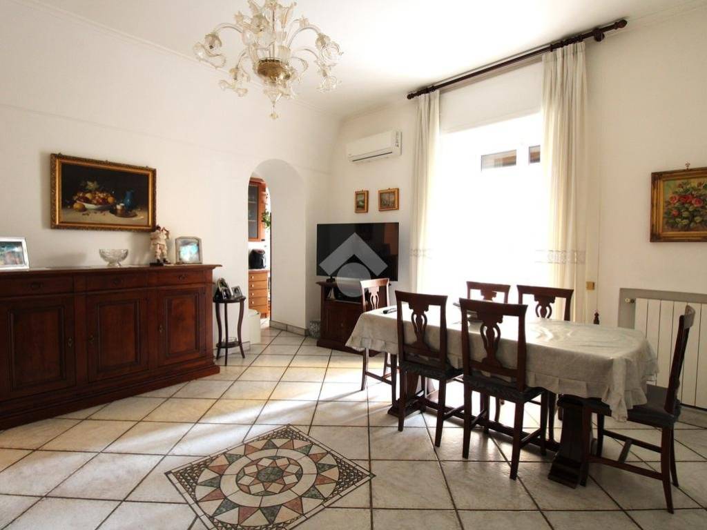 appartamento in vendita a Napoli in zona Arenella