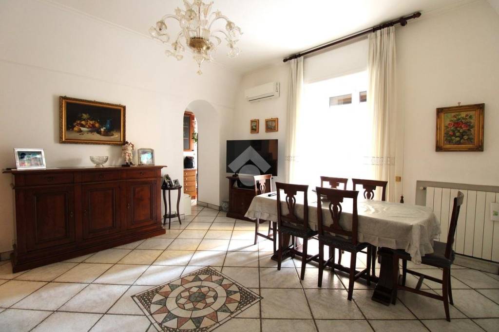 appartamento in vendita a Napoli in zona Arenella