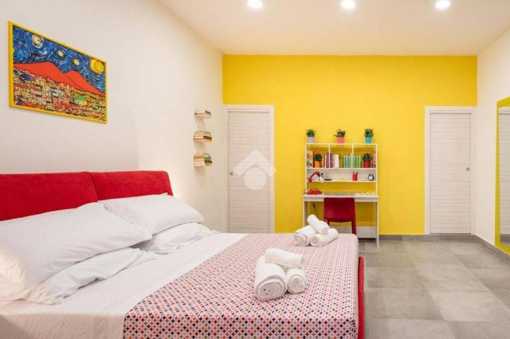 appartamento in vendita a Napoli in zona Porto