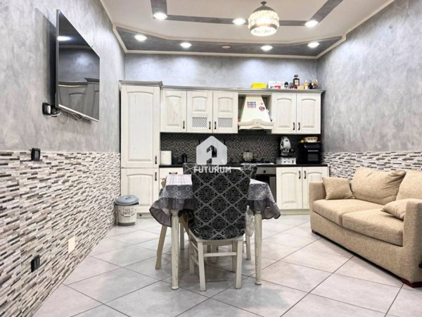 appartamento in vendita a Napoli in zona Barra