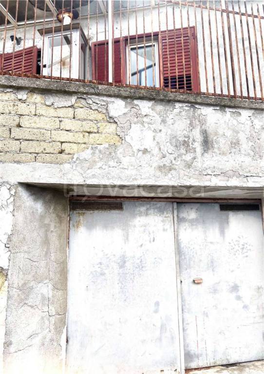 casa indipendente in vendita a Napoli in zona Camaldoli