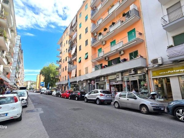 appartamento in vendita a Napoli in zona Bagnoli