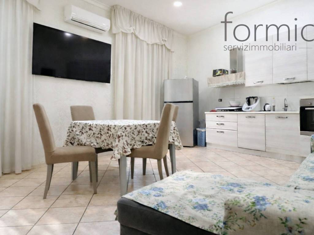 appartamento in vendita a Napoli in zona Vicaria