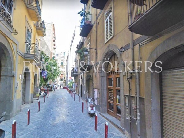 appartamento in vendita a Napoli in zona San Ferdinando