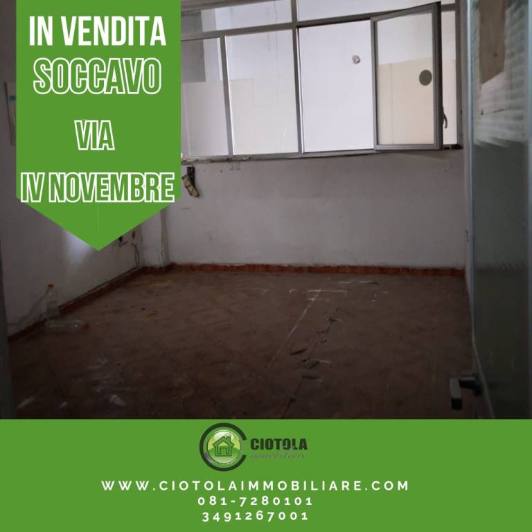 locale commerciale in vendita a Napoli in zona Soccavo