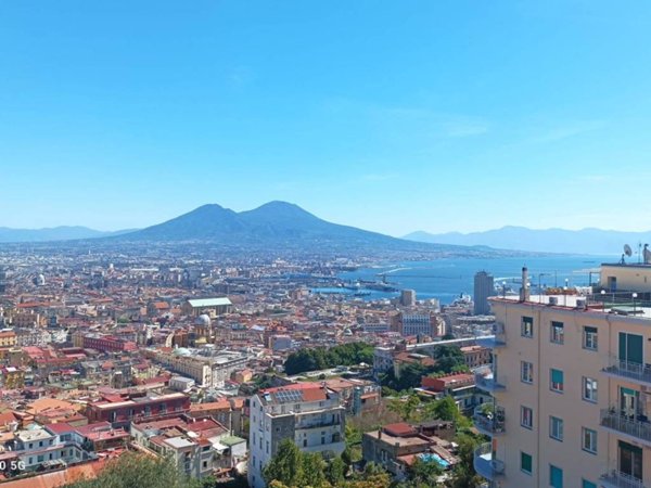 appartamento in vendita a Napoli in zona Arenella