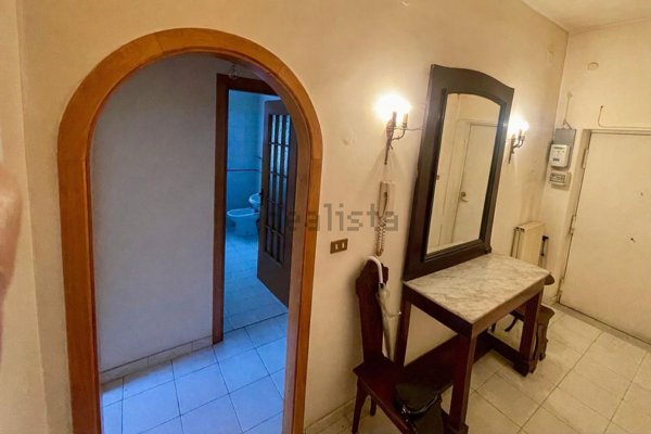 appartamento in vendita a Napoli in zona Arenella