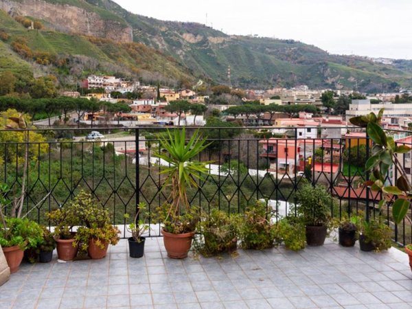 appartamento in vendita a Napoli in zona Soccavo