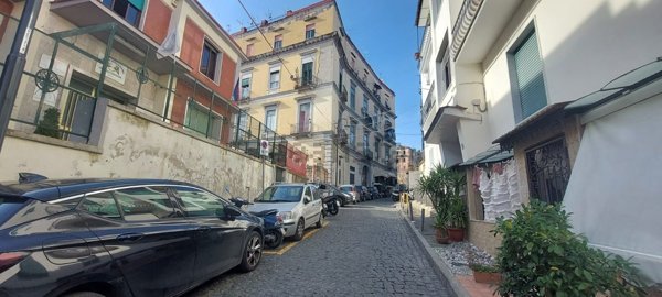 appartamento in vendita a Napoli in zona Stella