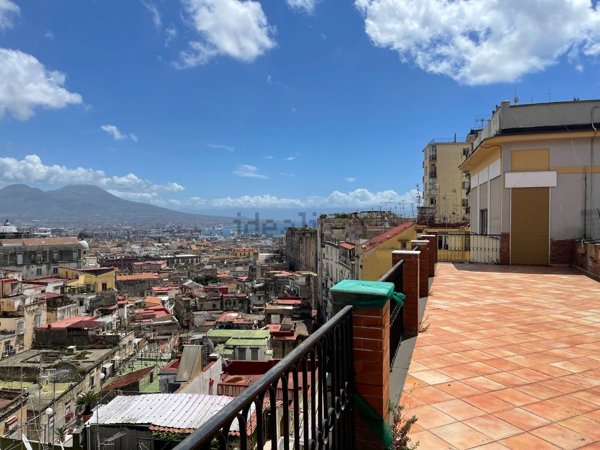 appartamento in vendita a Napoli
