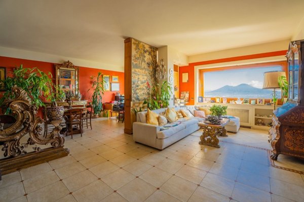 appartamento in vendita a Napoli in zona Posillipo