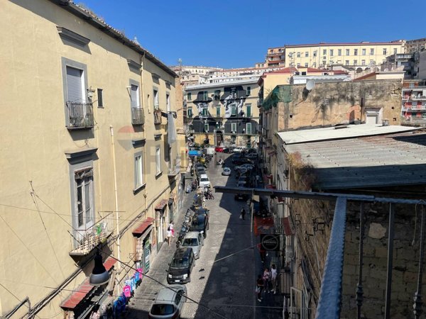 appartamento in vendita a Napoli in zona Stella