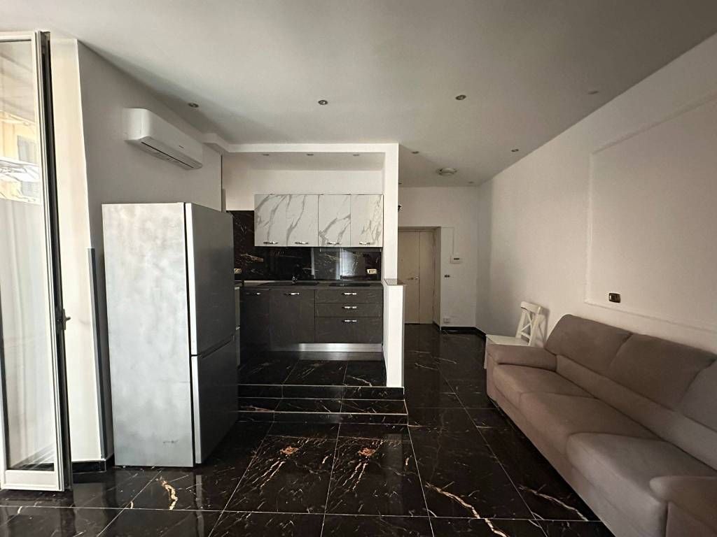 appartamento in vendita a Napoli in zona Bagnoli