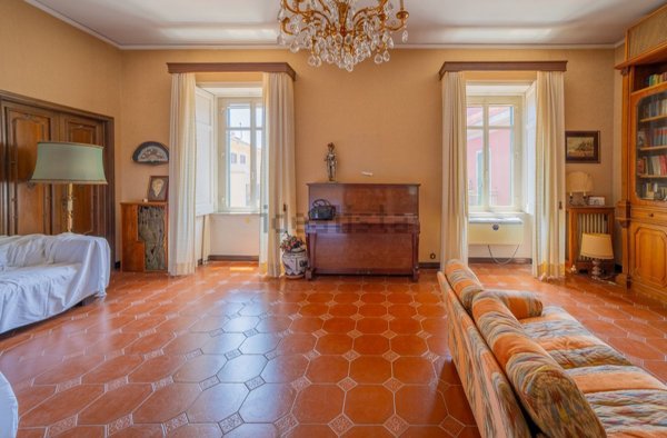 appartamento in vendita a Napoli in zona Vomero