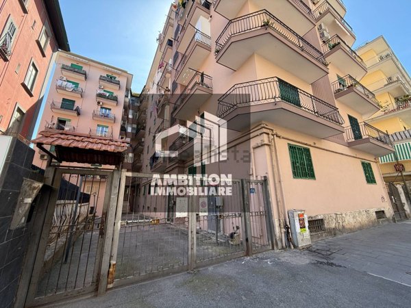 appartamento in vendita a Napoli in zona Fuorigrotta
