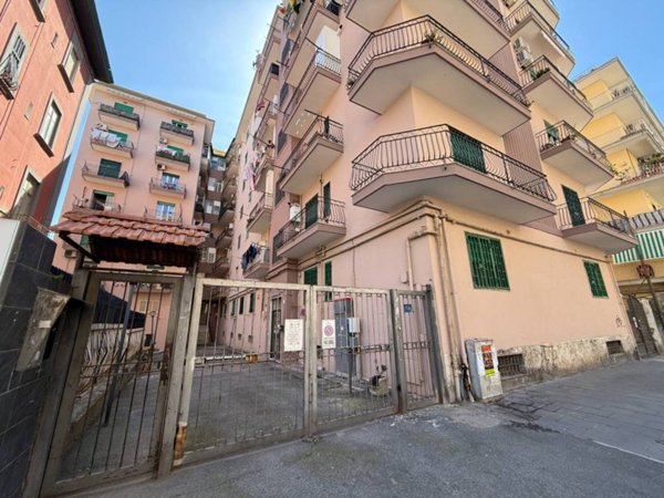 appartamento in vendita a Napoli in zona Fuorigrotta