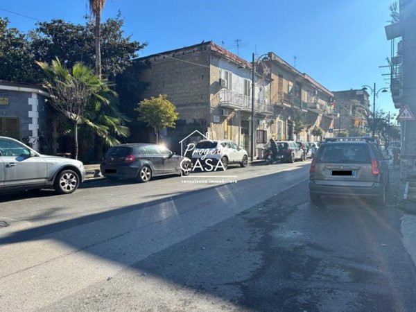 appartamento in vendita a Napoli in zona Barra