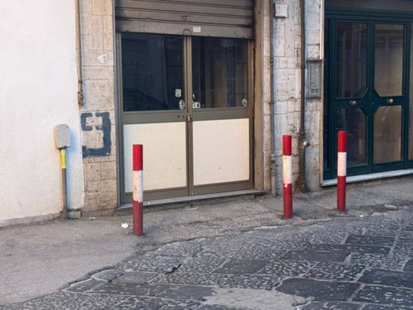 negozio in vendita a Napoli in zona Scampia