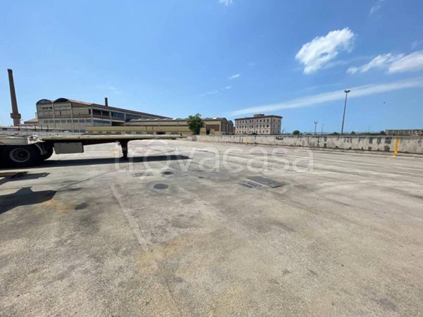 appartamento in vendita a Napoli in zona Zona Industriale-Ferrovia