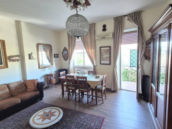 appartamento in vendita a Napoli in zona Bagnoli