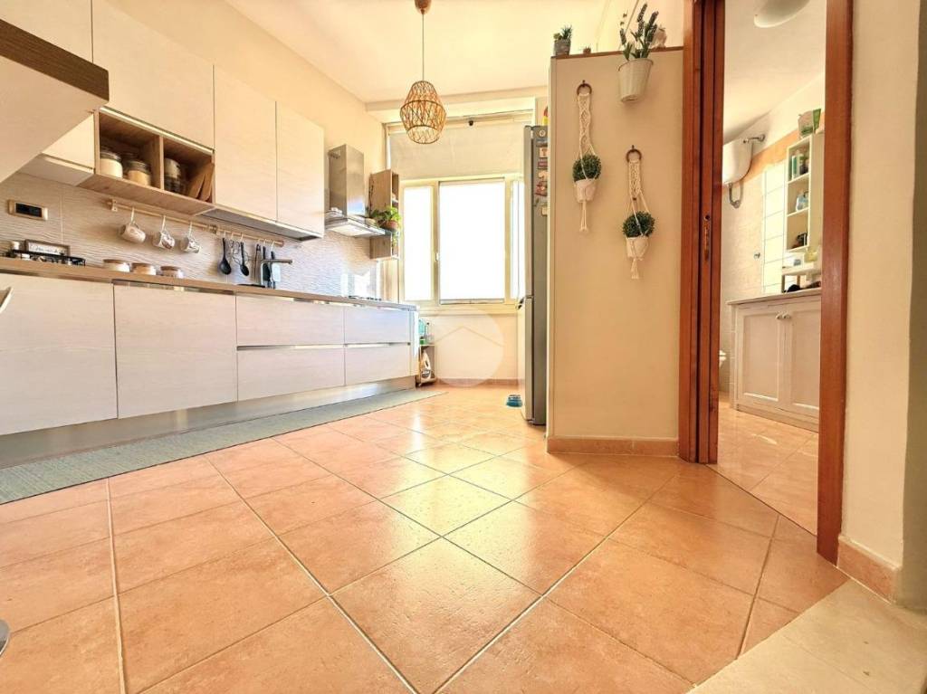 appartamento in vendita a Napoli in zona Bagnoli