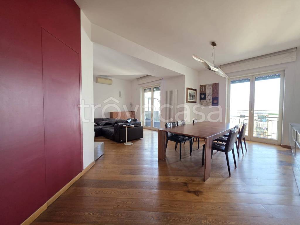 appartamento in vendita a Napoli in zona Arenella