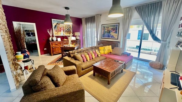 appartamento in vendita a Napoli in zona Fuorigrotta