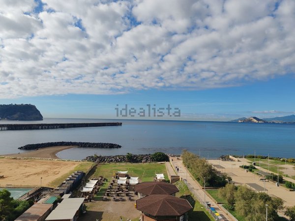 appartamento in vendita a Napoli in zona Bagnoli