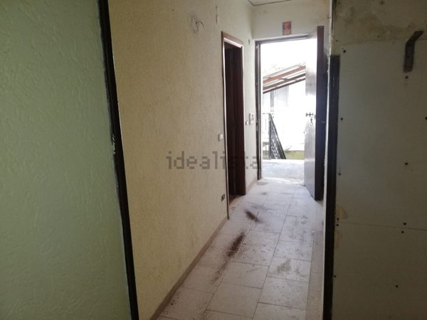 appartamento in vendita a Napoli in zona San Carlo all'Arena