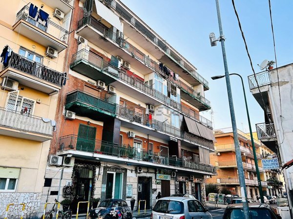 appartamento in vendita a Napoli in zona Secondigliano