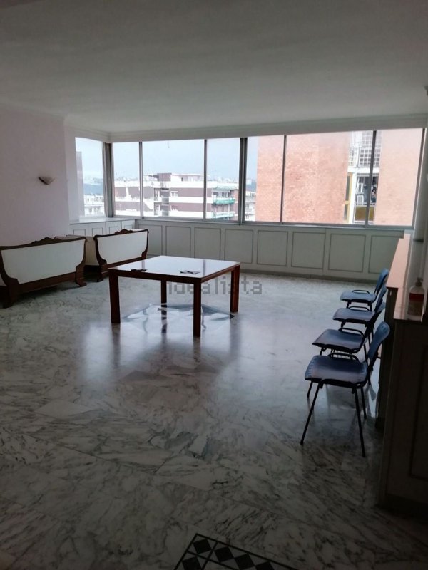 appartamento in vendita a Napoli in zona Fuorigrotta