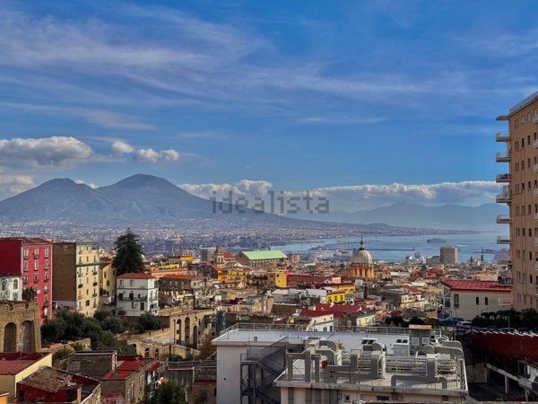 appartamento in vendita a Napoli in zona Vomero