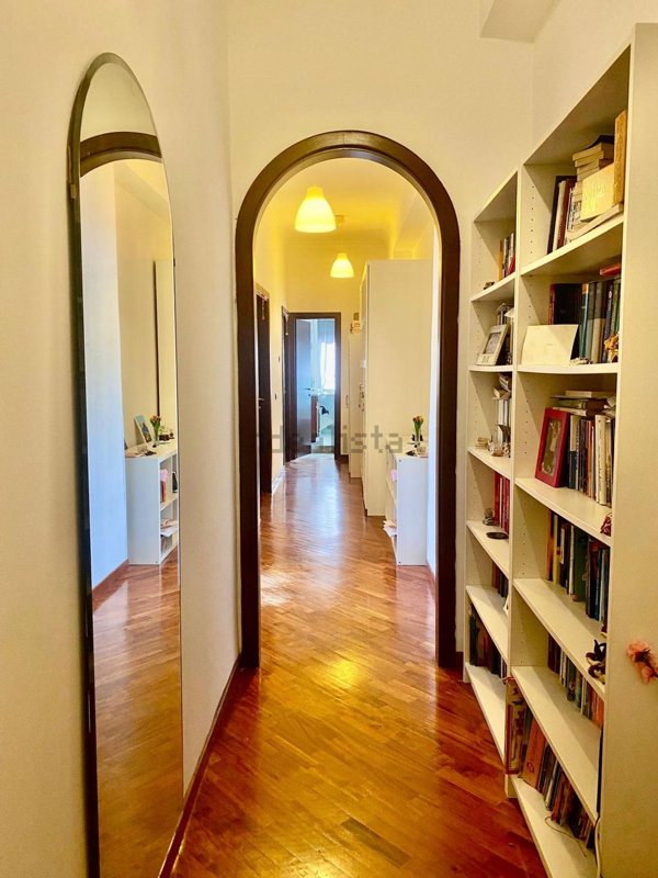 appartamento in vendita a Napoli in zona Fuorigrotta