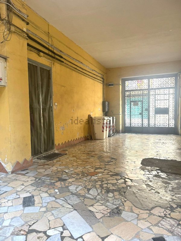 appartamento in vendita a Napoli in zona Barra