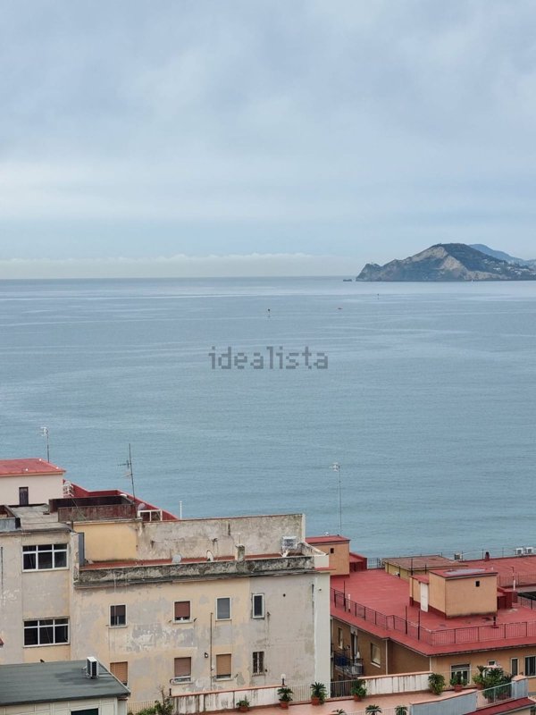 appartamento in vendita a Napoli in zona Bagnoli