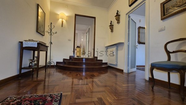 appartamento in vendita a Napoli in zona Chiaia