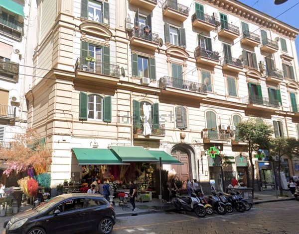 appartamento in vendita a Napoli in zona San Lorenzo
