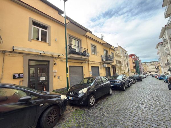 appartamento in vendita a Napoli in zona Fuorigrotta