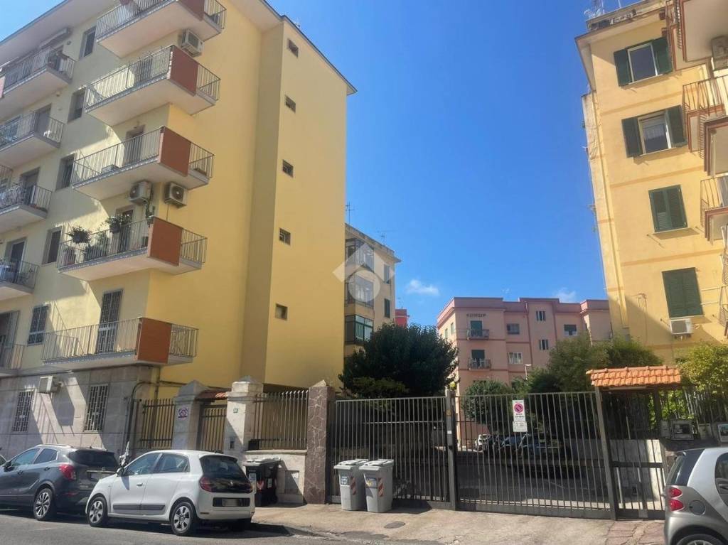 appartamento in vendita a Napoli in zona Posillipo