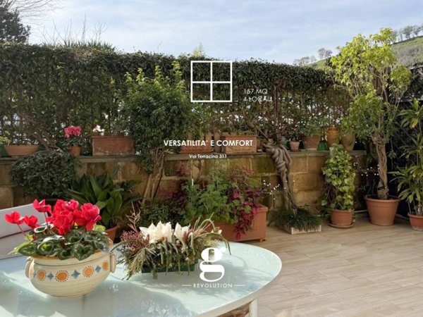 appartamento in vendita a Napoli in zona Bagnoli