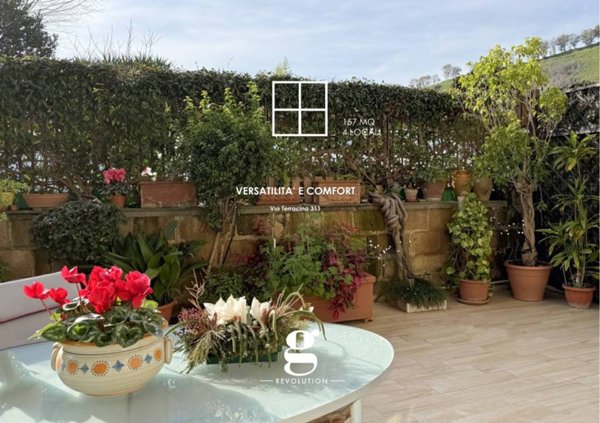 appartamento in vendita a Napoli in zona Bagnoli