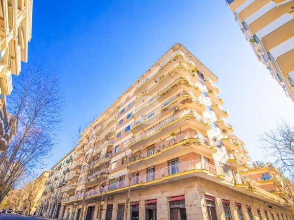 appartamento in vendita a Napoli in zona Arenella