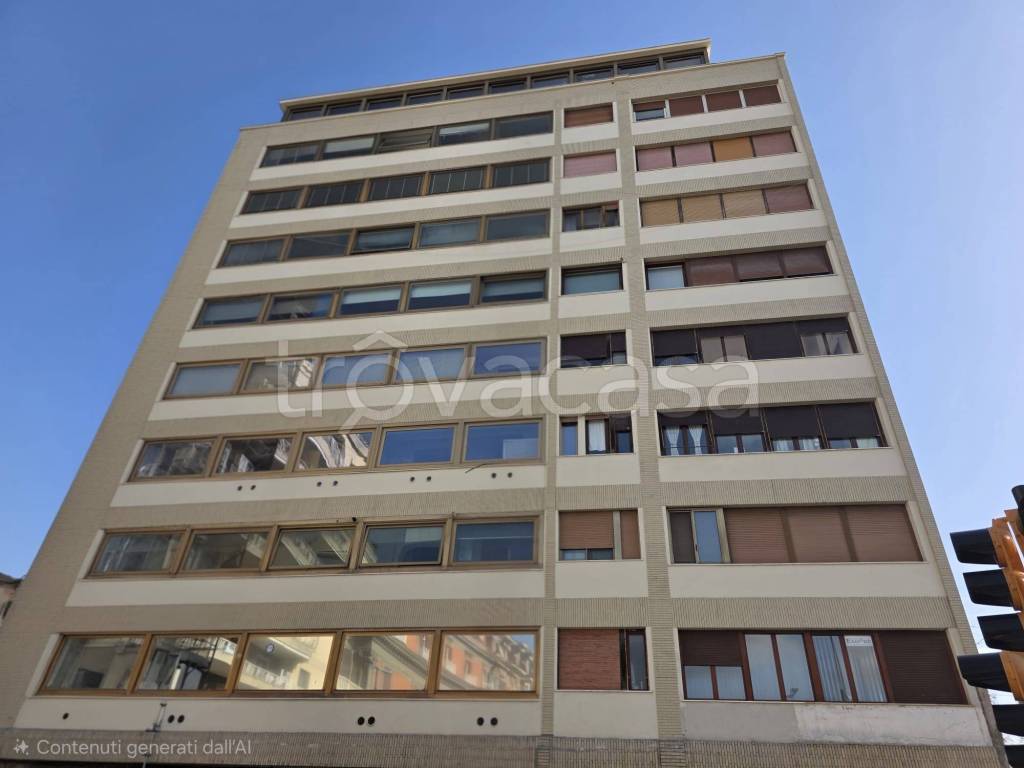 appartamento in vendita a Napoli in zona Chiaia