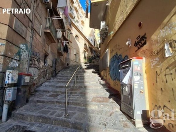 appartamento in vendita a Napoli in zona Vomero