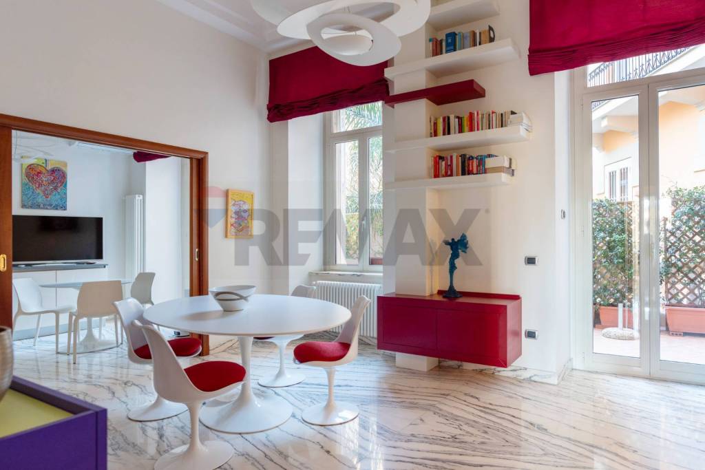 appartamento in vendita a Napoli in zona Vomero