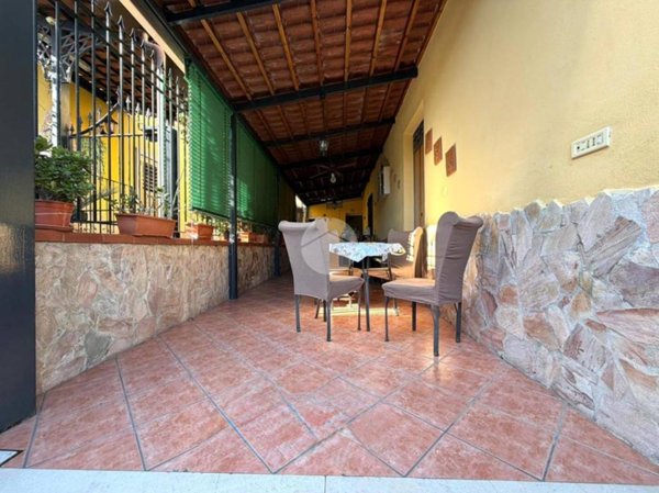 casa indipendente in vendita a Napoli in zona Bagnoli