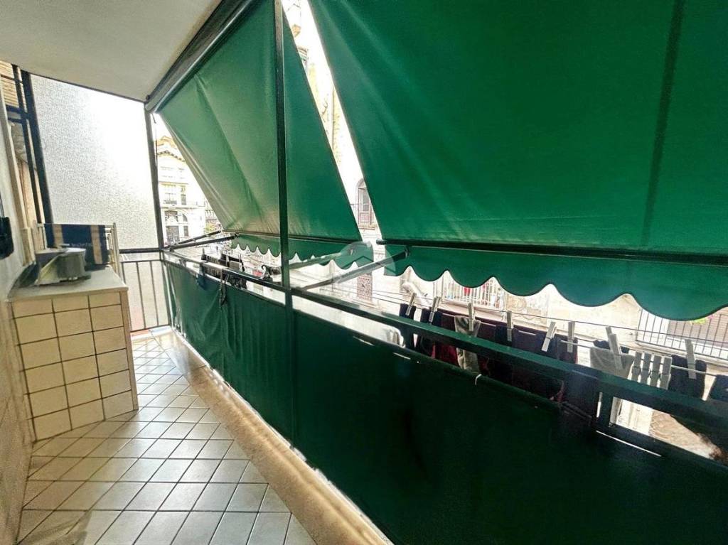 appartamento in vendita a Napoli in zona Pendino / San Giuseppe