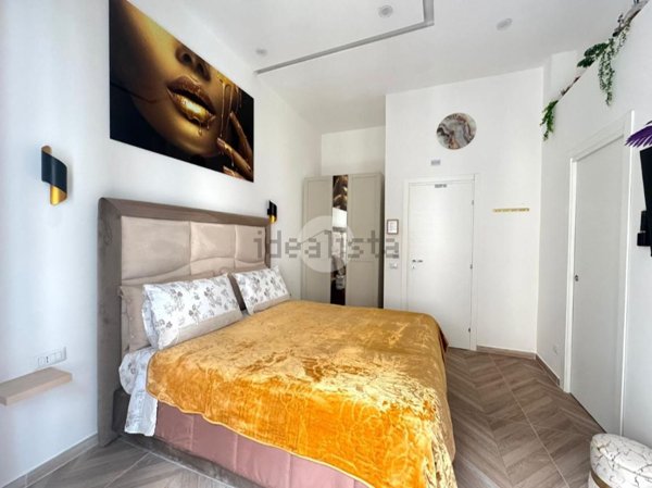 appartamento in vendita a Napoli